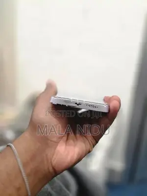 Apple iPhone 14 (Used)