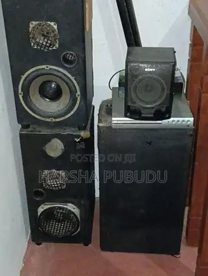 Sony Mega Bass Sound System With 2 Tower Speakers DVD Player