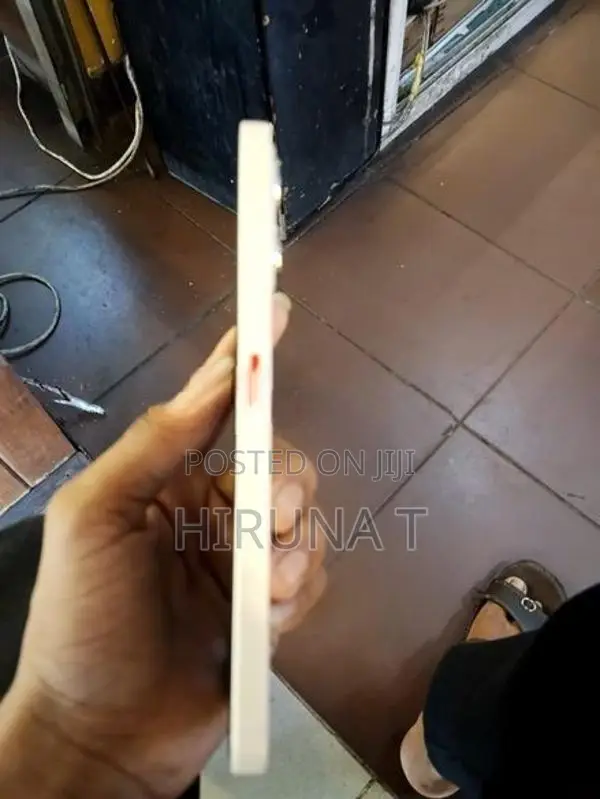 ZTE nubia V80 Design (Used)