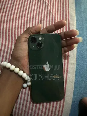 Apple iPhone 13 (Used)
