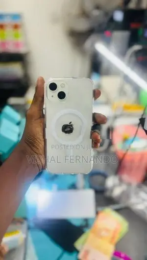 Apple iPhone 13 (Used)