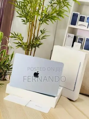 Apple MacBook Air M4 15"Inch 16GB/512GB 2025
