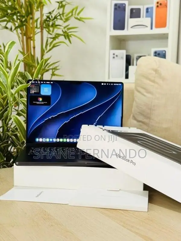 Apple MacBook Pro M5 14"Inch 16GB/1TB 2026