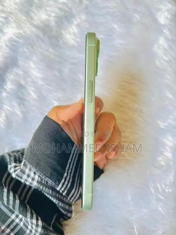 Apple iPhone 15 (Used)