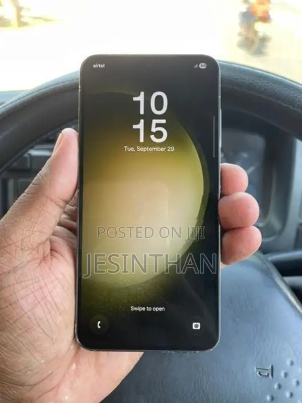 Samsung Galaxy S23 (Used)