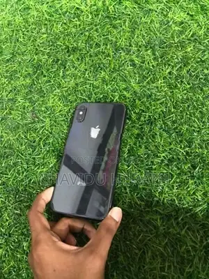 Apple iPhone XS (Used)