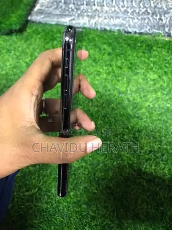 Apple iPhone XS (Used)