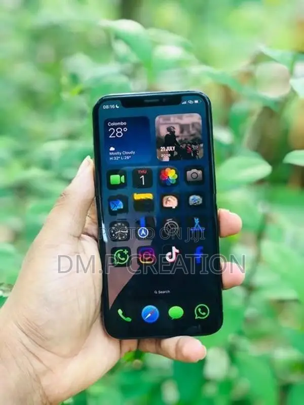 Apple iPhone XS (Used)