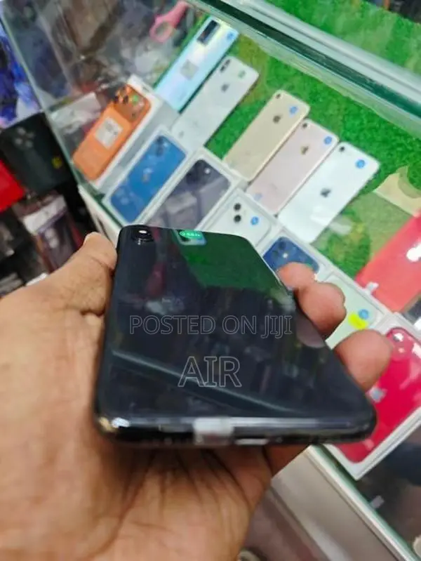 Apple iPhone X (Used)