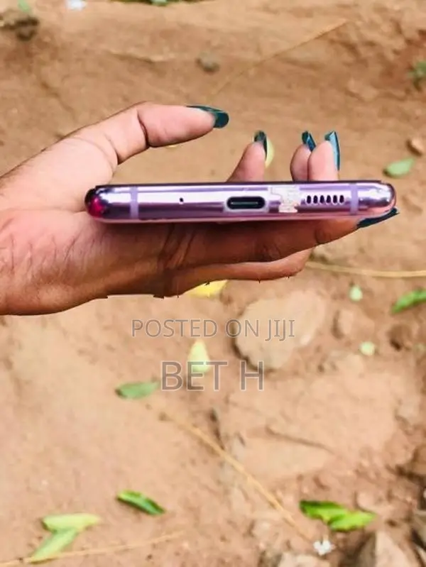 Samsung Galaxy S20FE (Used)