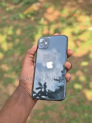 Apple iPhone 11 (Used)