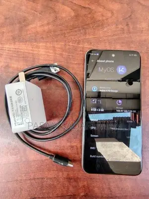 ZTE nubia V70 Design 8GB (Used)