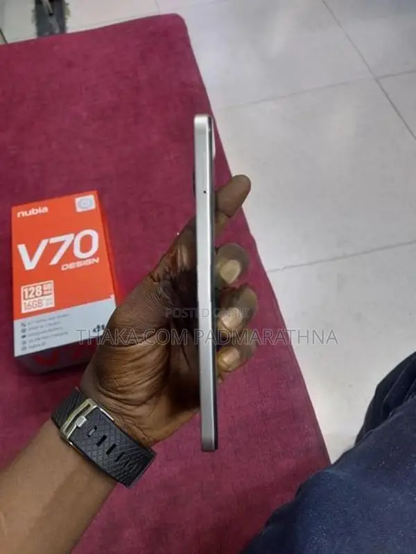 ZTE v70 Design (Used)