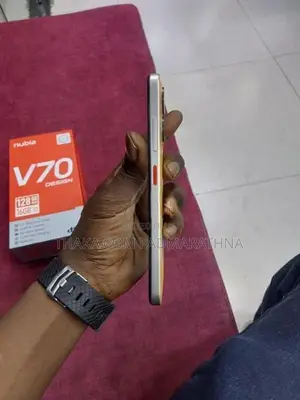 ZTE v70 Design (Used)