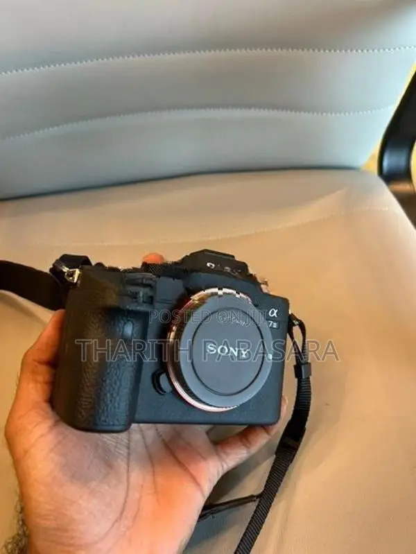 SONY A7 Iii + 85mm F1.8 — Full Set