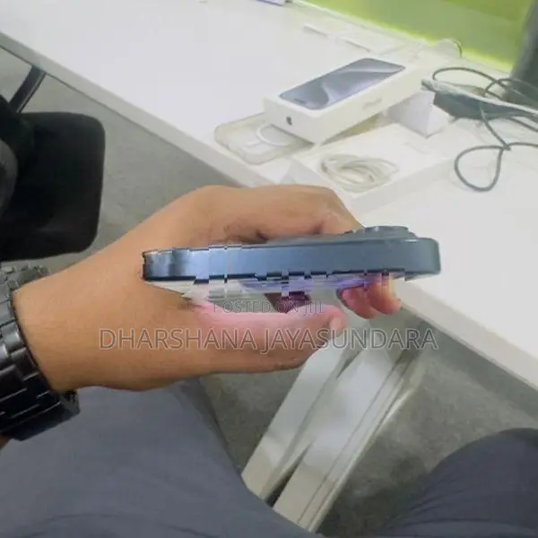 Apple iPhone 15 Pro (Used)