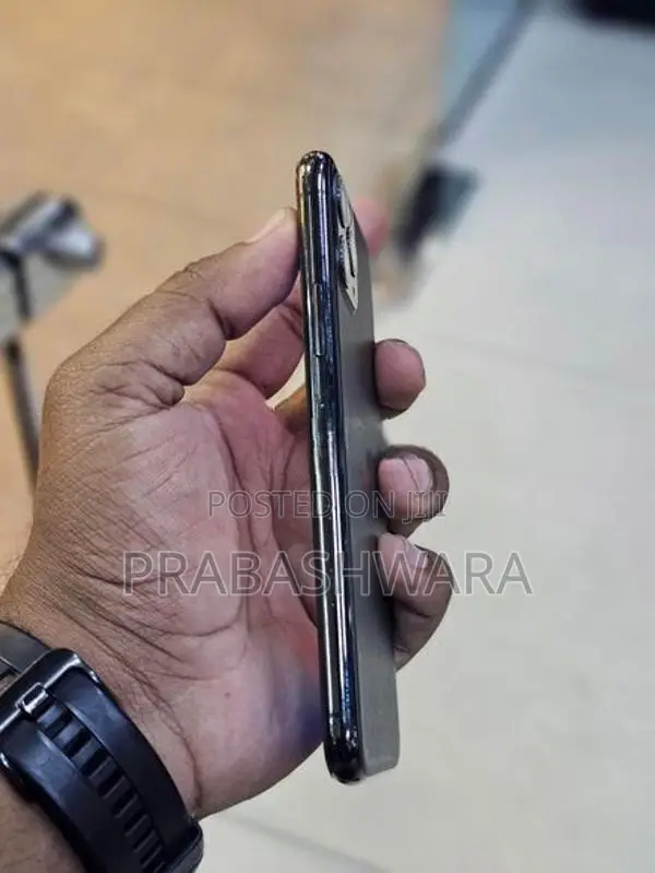 Apple iPhone 11 Pro (Used)