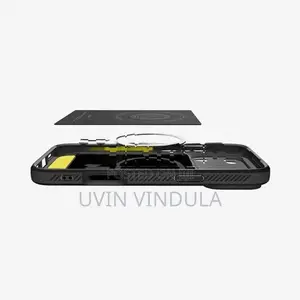 Spigen Rugged Armor MagFit - iPhone 17 Pro Max