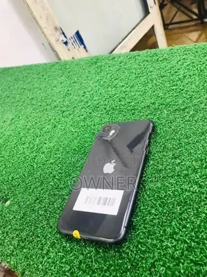 Apple iPhone 11 (Used)