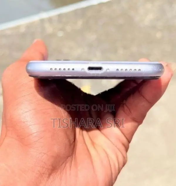 Apple iPhone 11 (Used)