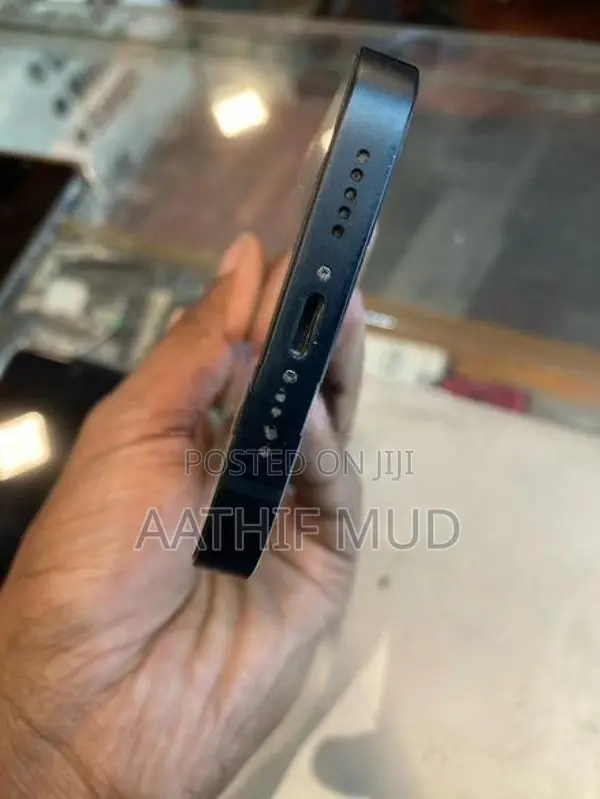 Apple iPhone 14 (Used)