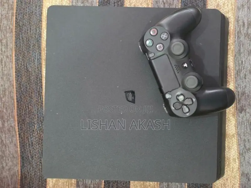 Sony PlayStation 4 Slim