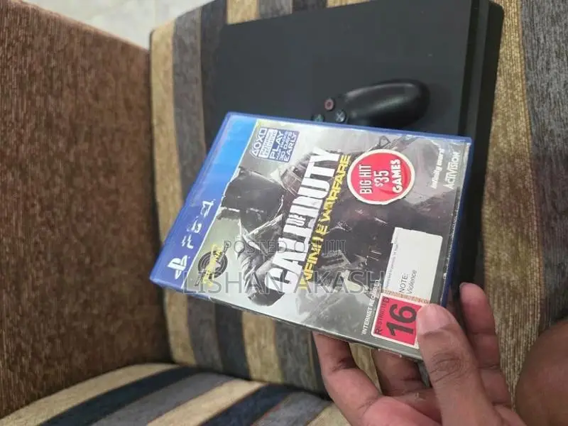 Sony PlayStation 4 Slim