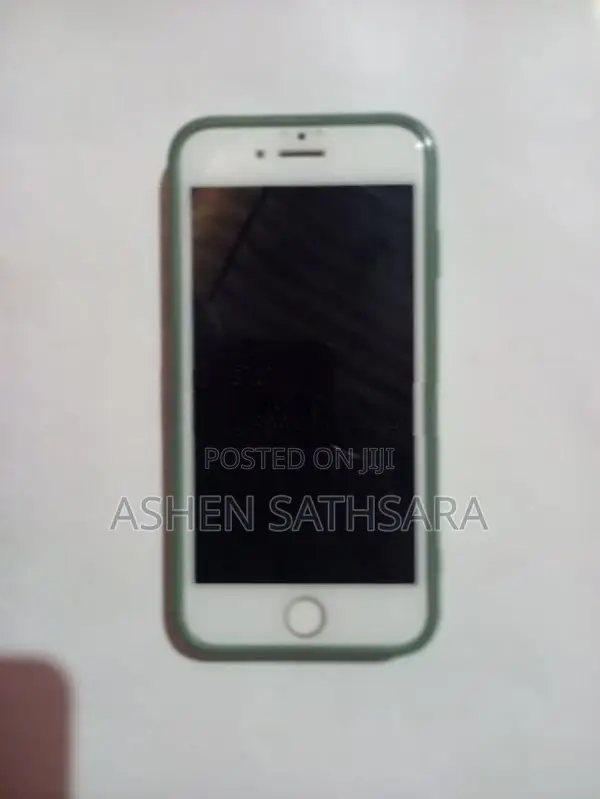 Apple iPhone 7 128GB (Used)