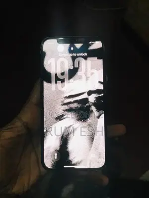 Apple iPhone 12 (Used)