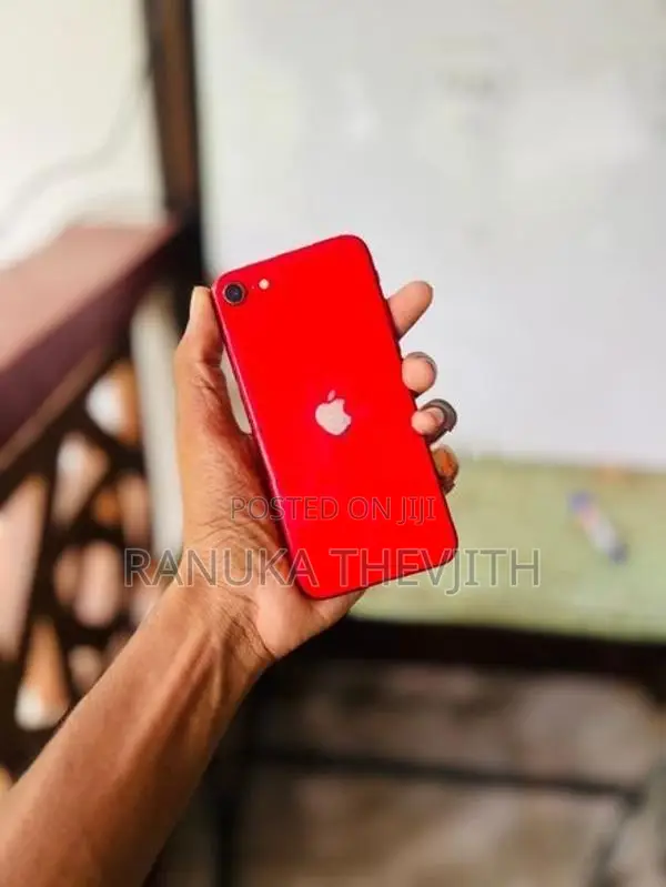 Apple iPhone SE 2 (Used)