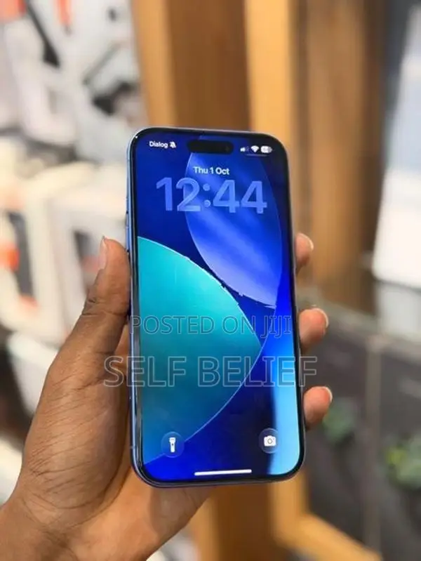 Apple iPhone 16 (Used)