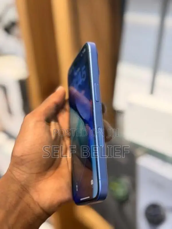 Apple iPhone 16 (Used)