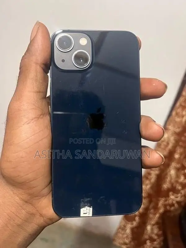Apple iPhone 13 (Used)