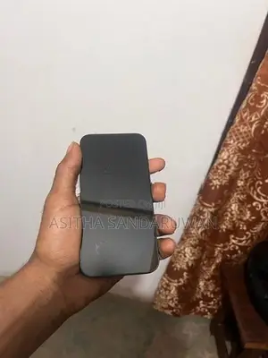 Apple iPhone 13 (Used)