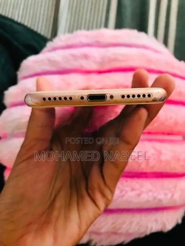 Apple iPhone 7 (Used)