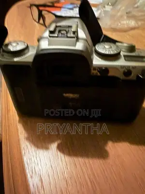 Pentax MZ-5 Camera Digital