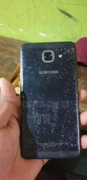 Samsung Galaxy J7 (Used)