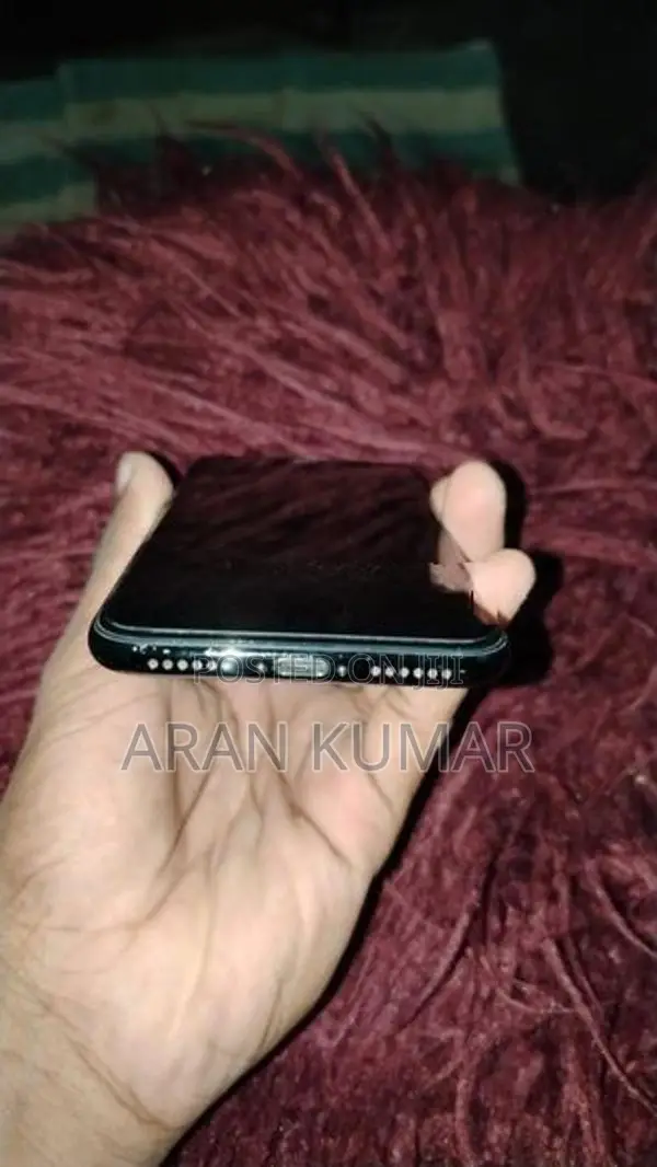 Apple iPhone X (Used)