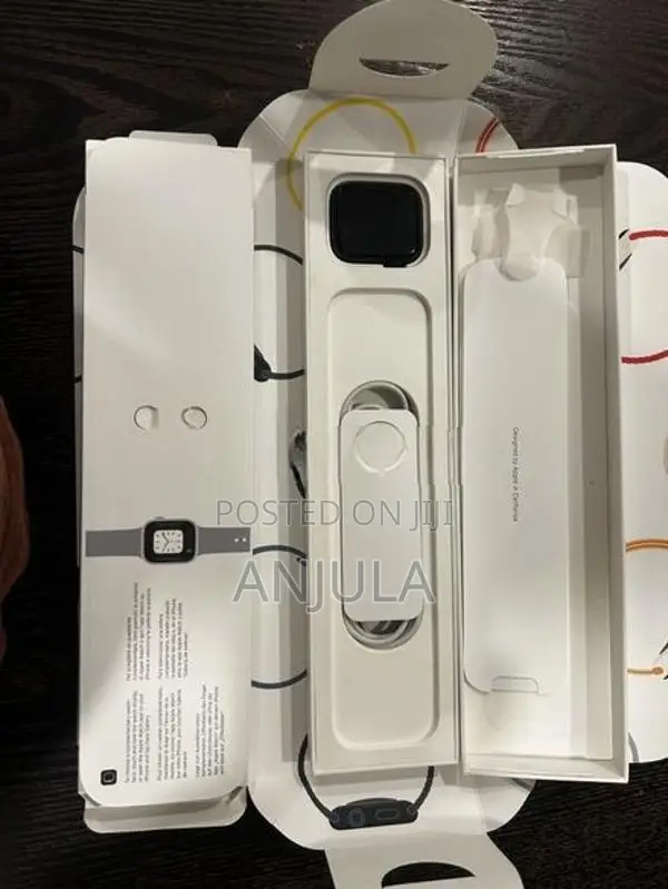 Apple Watch SE 2nd Generation – 44mm GPS