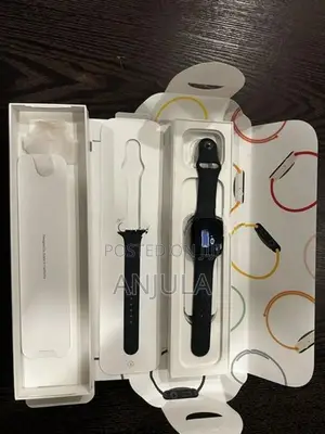 Apple Watch SE 2nd Generation – 44mm GPS