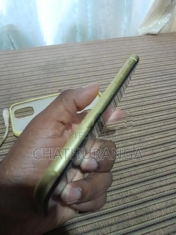 Apple iPhone 11 (Used)