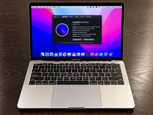 Apple MacBook Pro 13” 2017 Core i5 8GB 256GB SSD| Full Set