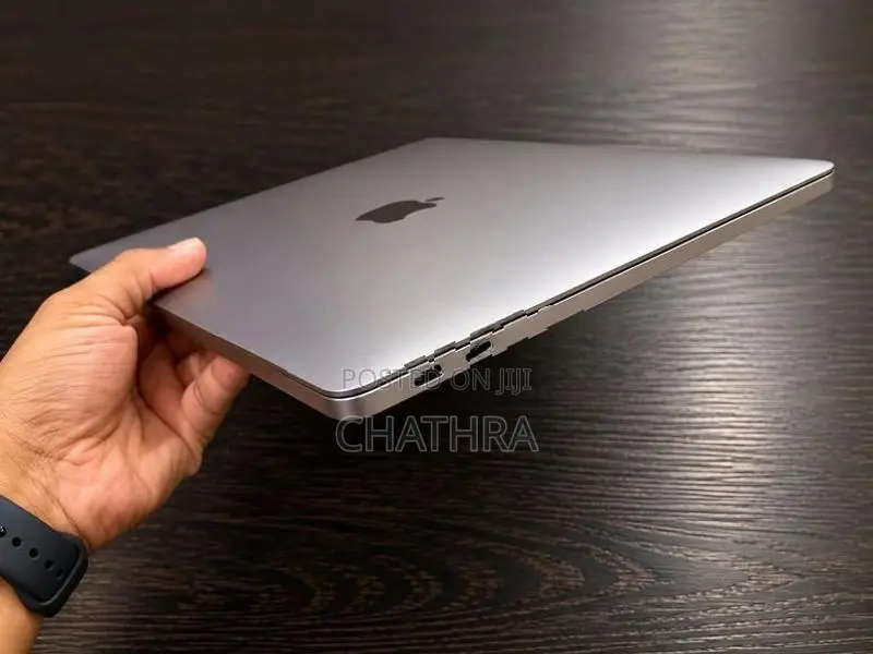 Apple MacBook Pro 13” 2017 Core i5 8GB 256GB SSD| Full Set