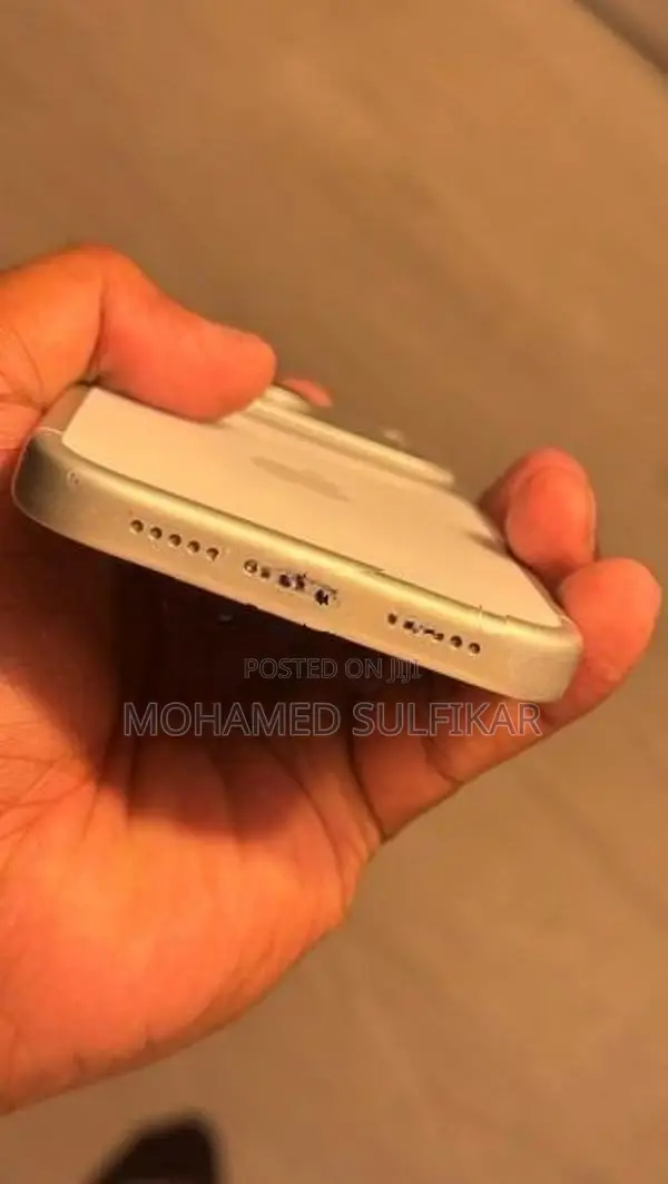 Apple iPhone 17 Pro Esim (Used)