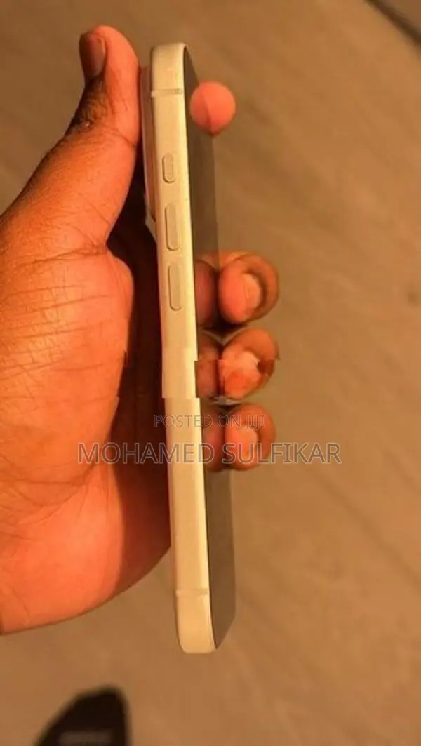 Apple iPhone 17 Pro Esim (Used)