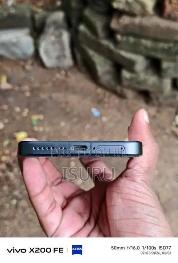 Vivo X300 FE (Used)