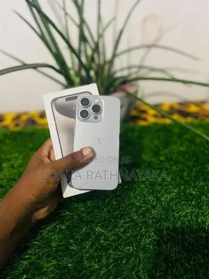 Apple iPhone 15 Pro Natural Titanium (Used)