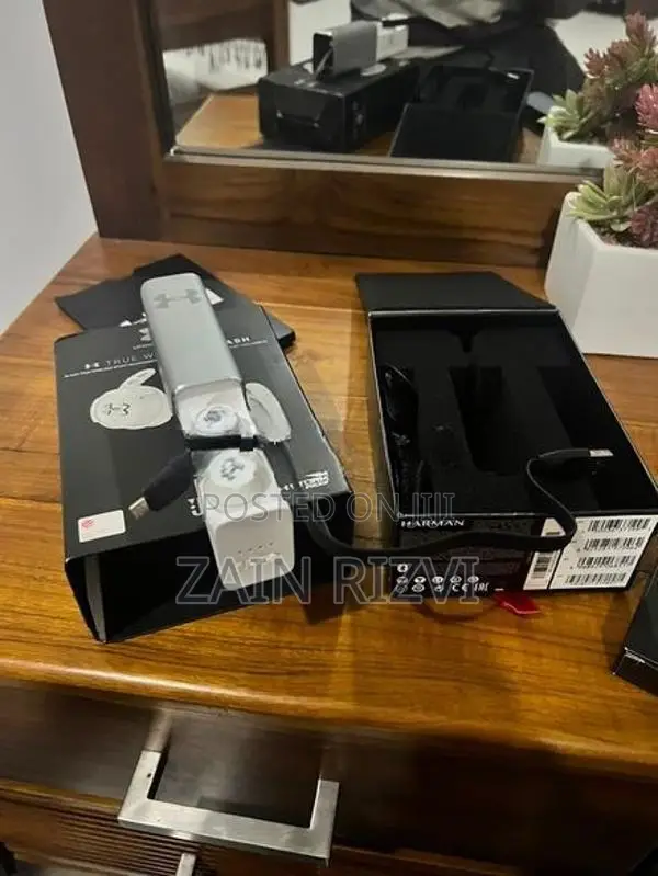 JBL Air Pods (Used)