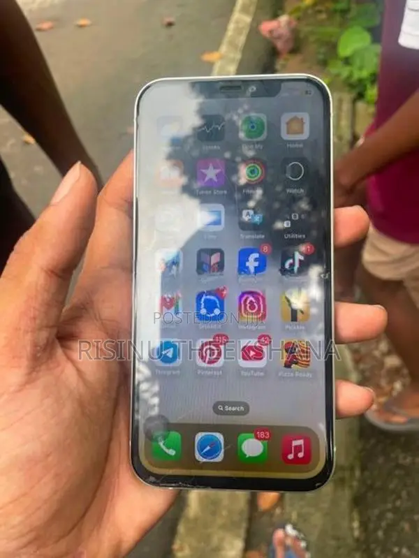 Apple iPhone 12 (Used)