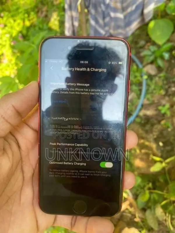 Apple iPhone SE 2 (Used)